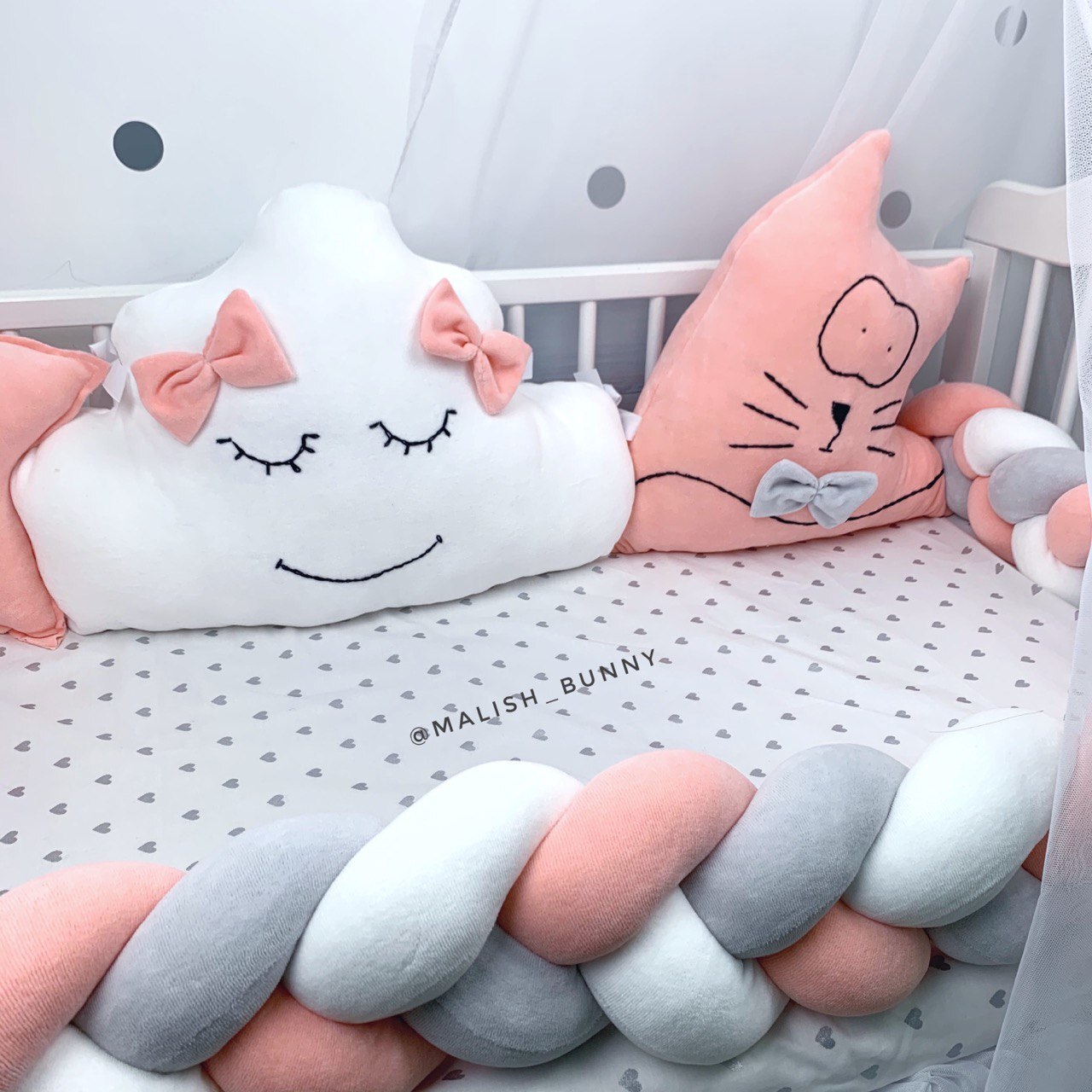 Онлайн курс по пошиву детского текстиля. Научитесь шить и зарабатывать, основы продвижения, продаж и рекламы курсы, детский текстиль, ткани, обучение онлайн, шитье детского текстиля, заработок в декрете, детский текстиль, бортики, шить самому, мастер-класс, комплект в кроватку, курсы, обучение онлайн, шитье детского текстиля, заработок в декрете, бортики, комфортер, конверт на выписку, новорожденный, как сшить бортики в кроватку, мастер-класс по шитью для начинающих мам, онлайн-курс пошив детского постельного комплекта, комфортер своими руками, заработок на шитье в декретном отпуске, обучение пошиву детского текстиля с нуля, шью текстиль в кроватку на продажу, пошив новорождённого комплекта, как начать шить и продавать в декрете, расходы на материалы для детского текстиля, подушка-игрушка для новорождённого выкройка, как рассчитать цену на комплект в кроватку, пошив конверта на выписку, онлайн-школа шитья для мам в декрете, детский текстиль на заказ, заработок дома шитьё текстиля для малышей.